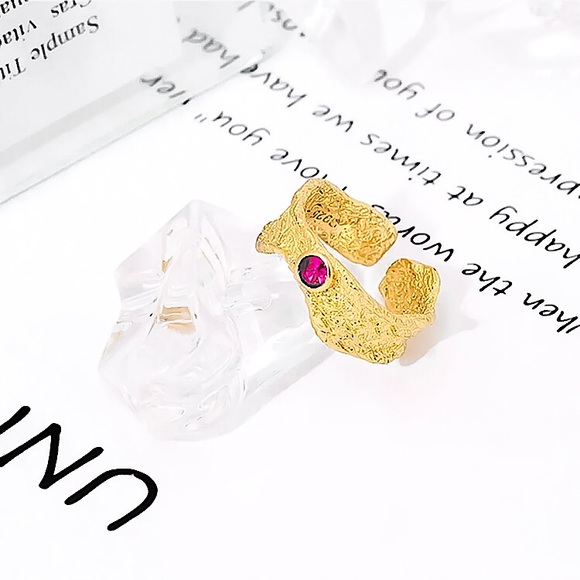 ⚜️[𝟯/$𝟭𝟴]⚜️Gold Pink Textured Resizable Ring NEW - Picture 4 of 8
